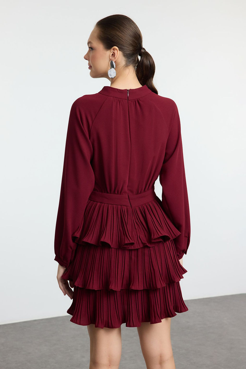 Bordo Skater/Belden Ac?lan Piliseli Dik Yaka Mini Dokuma Elbise TWOAW25EL00253 - Trendyolmilla фото 5