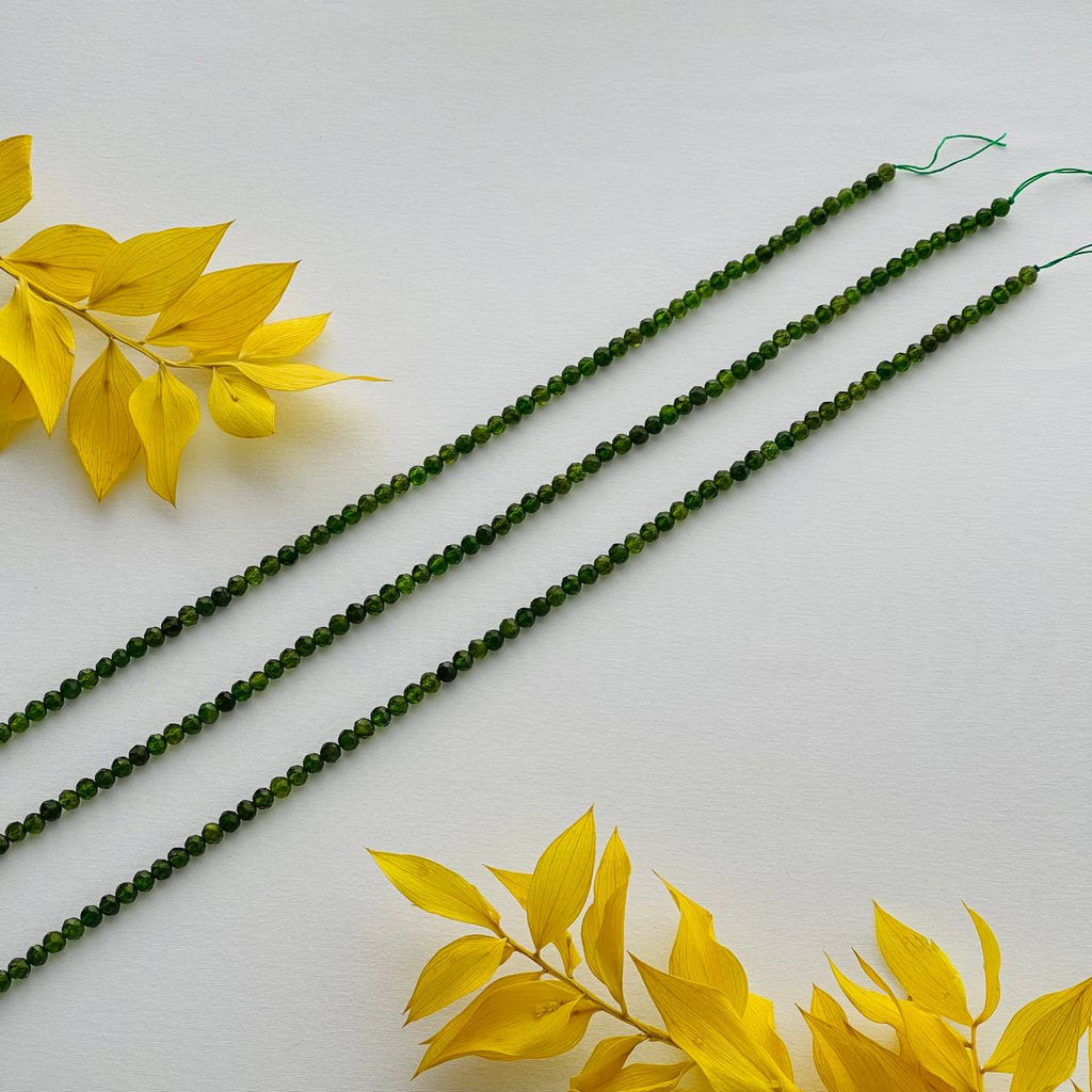 Бусины для украшений из Хромдиопсида