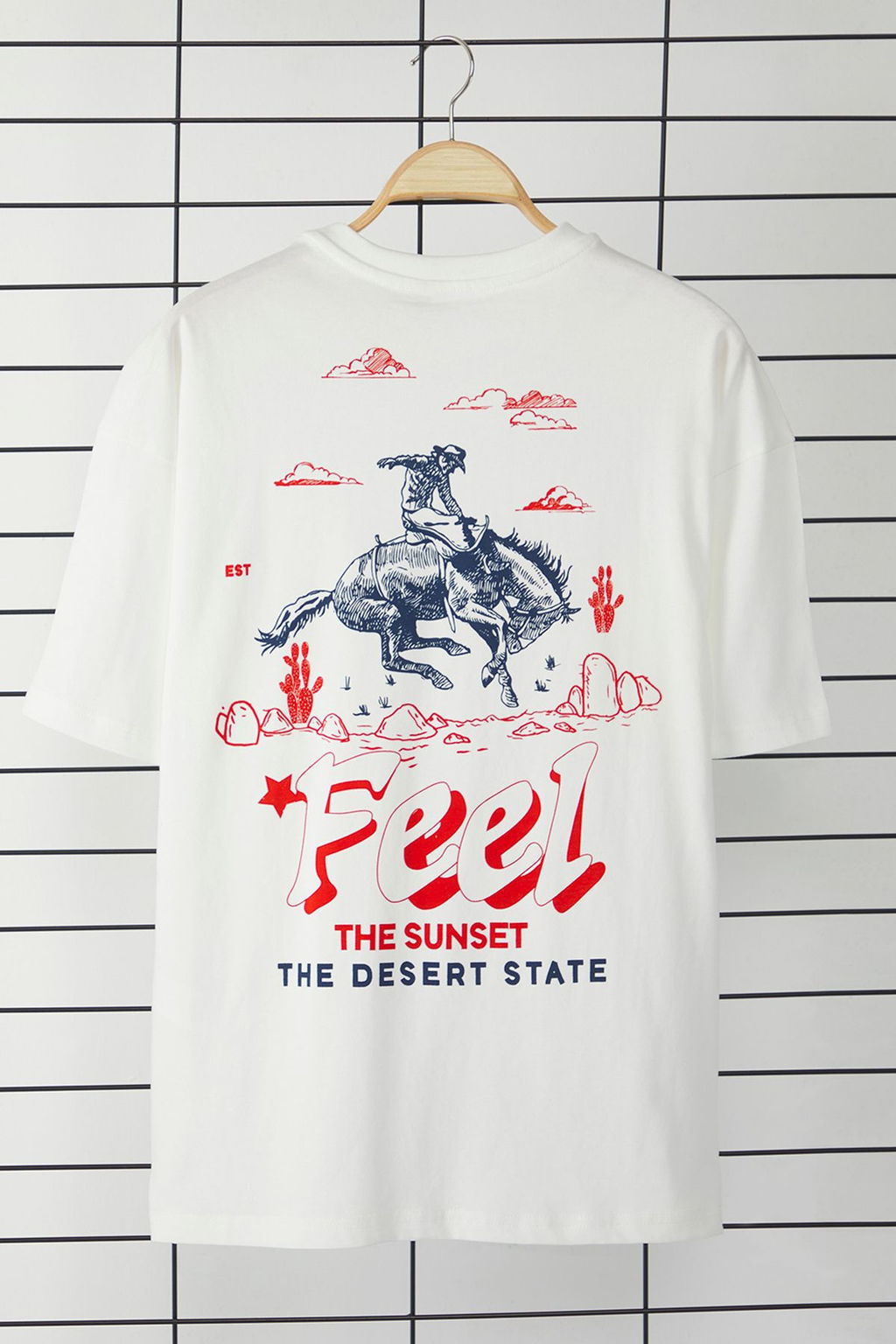 TRENDYOL MAN Ekru Modern Heritage Oversize/Genis Kesim %100 Pamuklu S?rt Bask?l? T-Shirt TMNSS25TS00125 - Trendyolmilla фото 7