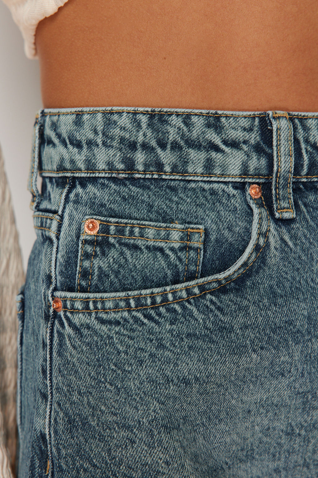 Mavi Yuksek Bel Mini Denim Sort TWOSS24SR00174