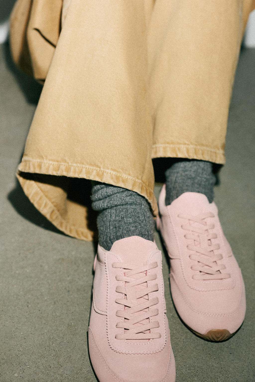 CONTRAST LEATHER TRAINERS - Zara фото 5