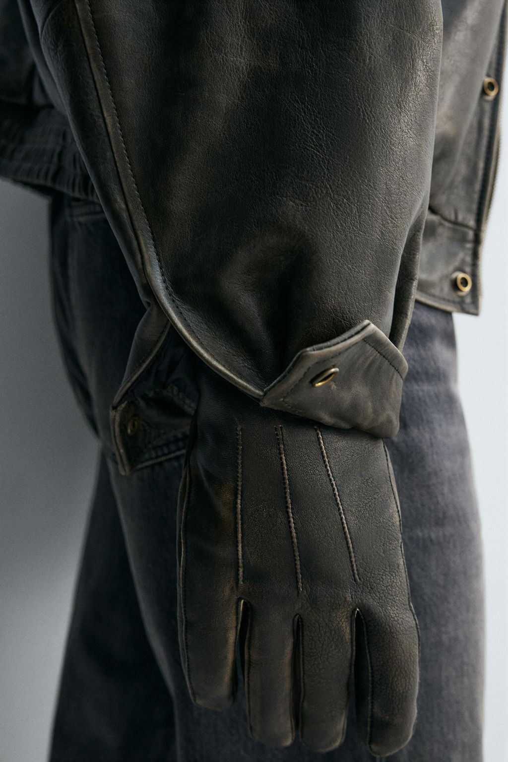 LIMITED EDITION LEATHER GLOVES - Zara фото 2