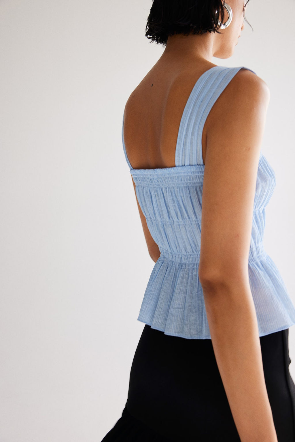 Top de crepe con peplo - H&m фото 4
