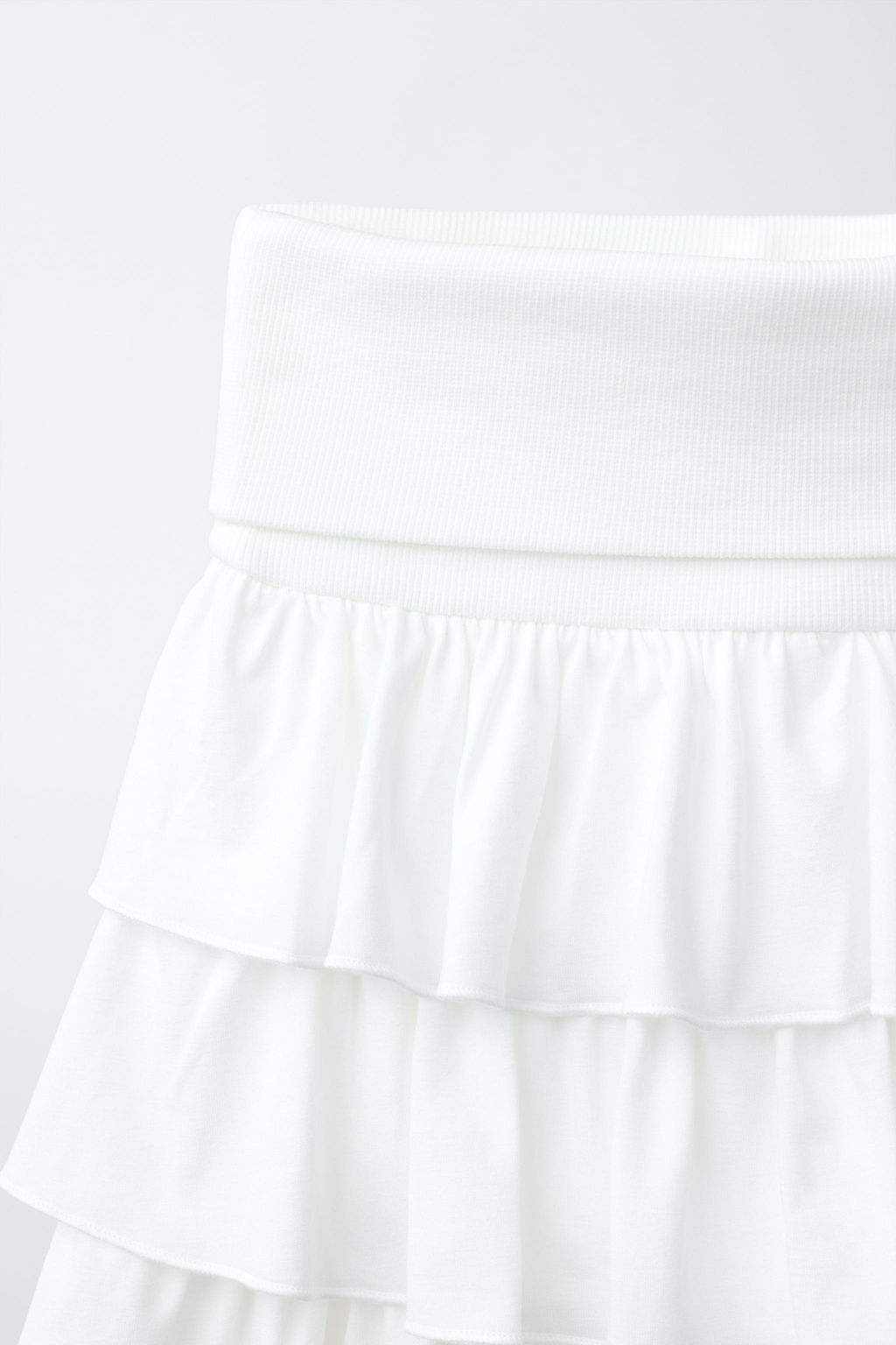 FALDA BERMUDA VOLANTES RAYAS / Blanco