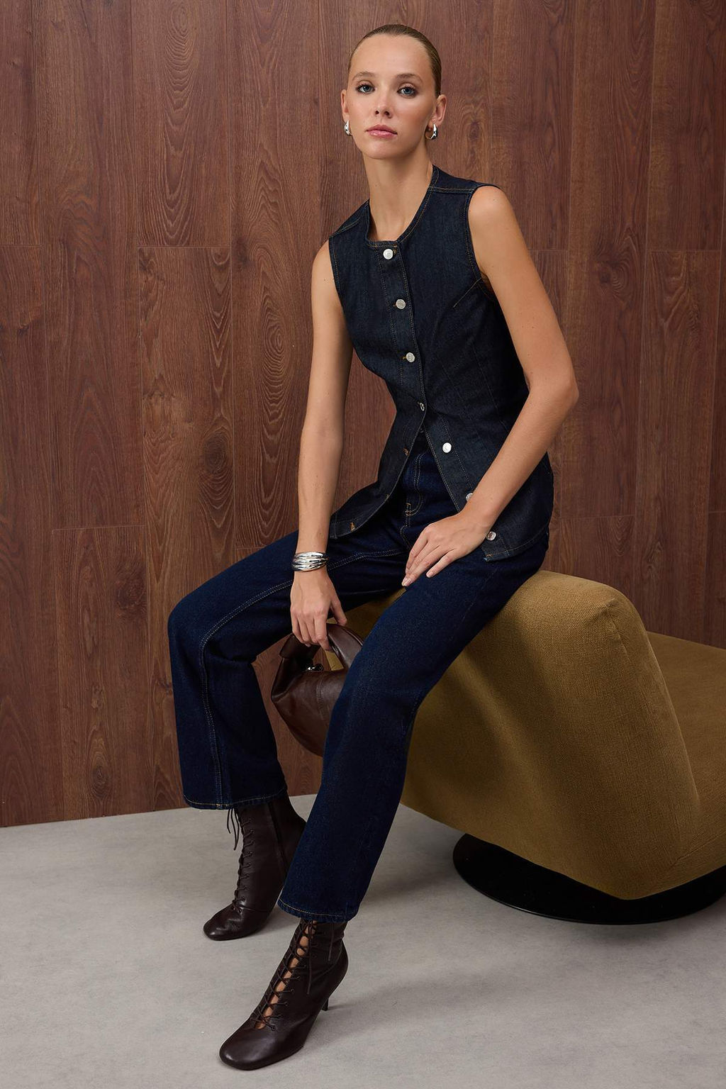 Koyu Mavi Dugme Detayl? Fitted Denim Yelek TWOAW26YE00014 - Trendyolmilla фото 2