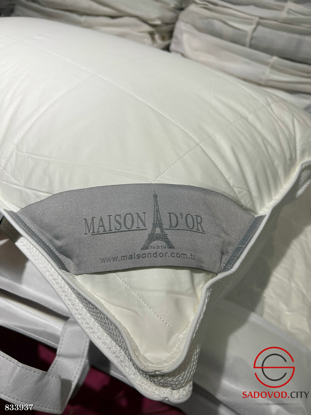 Подушки наполнитель 50% шелк, 50% бамбук.