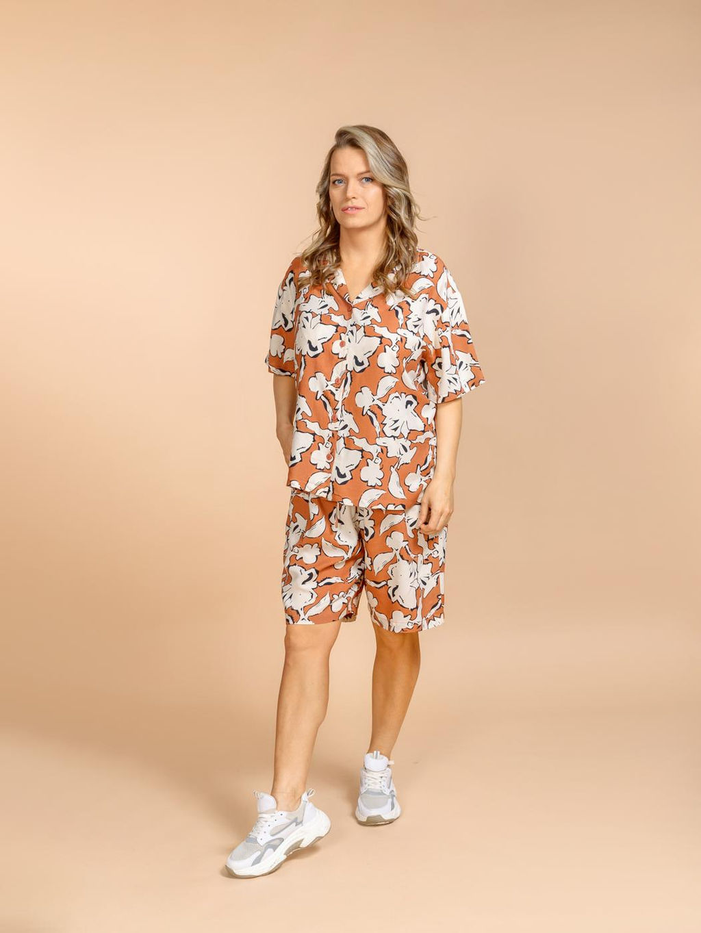 Костюм шорты и блузка (вискоза) №25-227-1 - Ганг фото 2