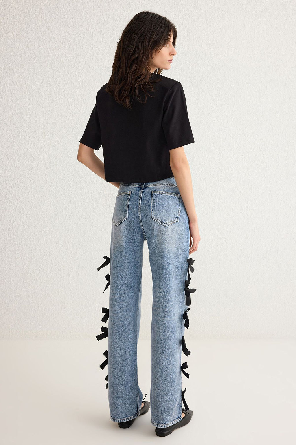 Mavi Kurdele/Fiyonk Detayl? Normal Bel Wide Leg Jeans TWOSS25JE00035 - Trendyolmilla фото 5