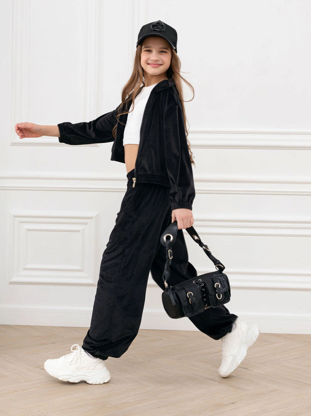 Костюм для девочек Элис Черный М-06КД MODAMICA