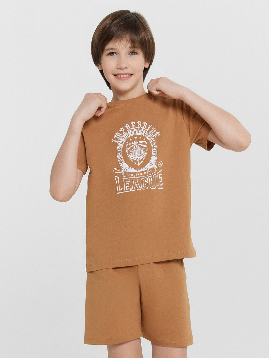 Комплект домашний для мальчиков коричневый с принтом Mark Formelle
