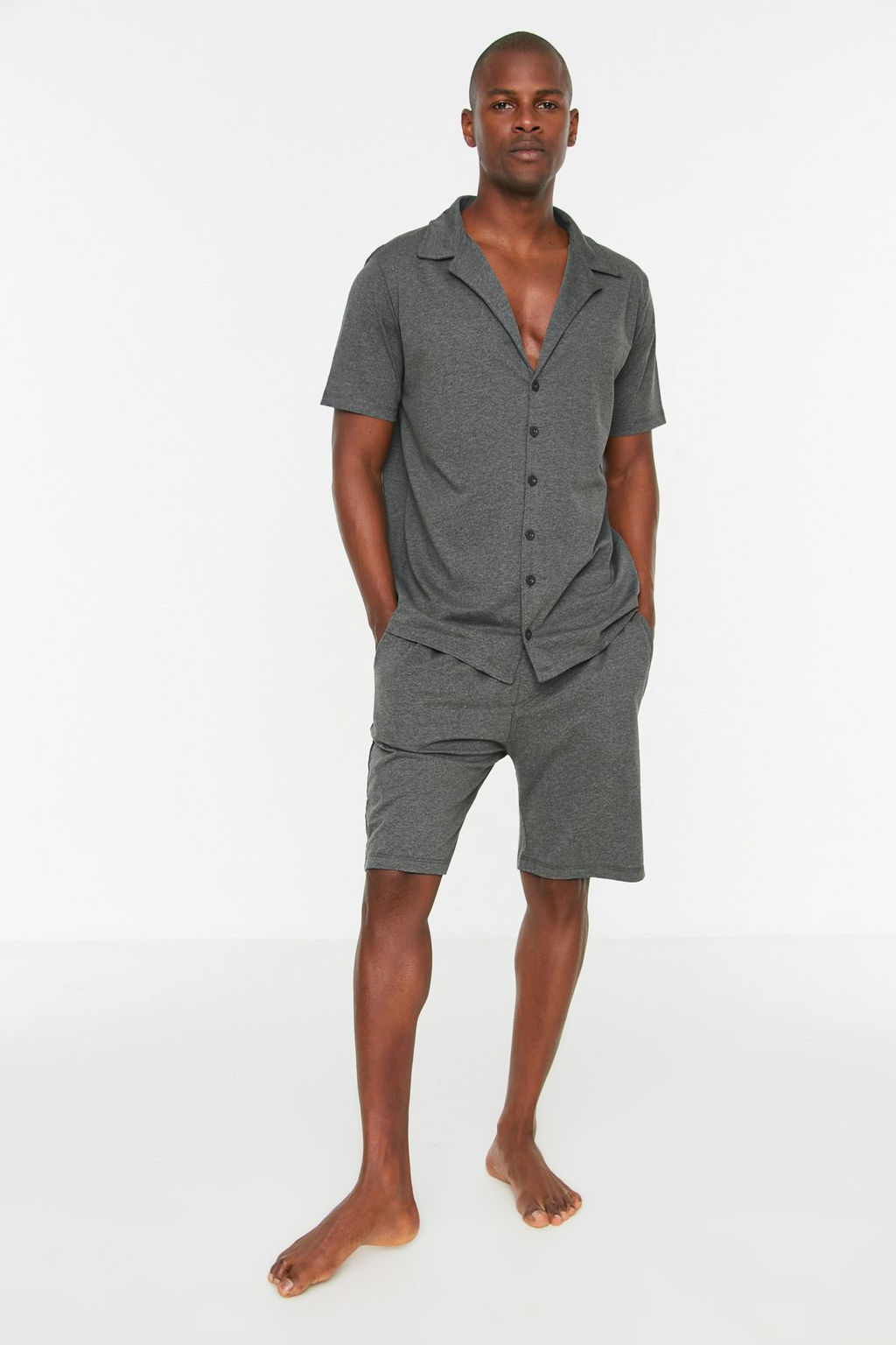 TRENDYOL MAN Bej Regular Fit Gomlek Yaka Orme Yazl?k Sortlu Pijama Tak?m? THMSS21PT0446