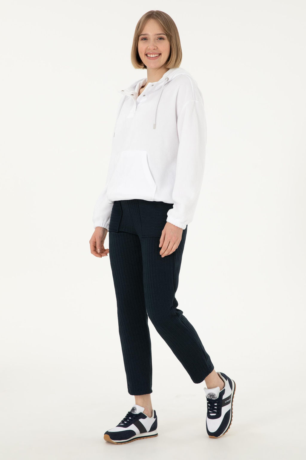 Женский белый свитшот Неожиданная скидка в корзине - U.s. polo assn фото 4