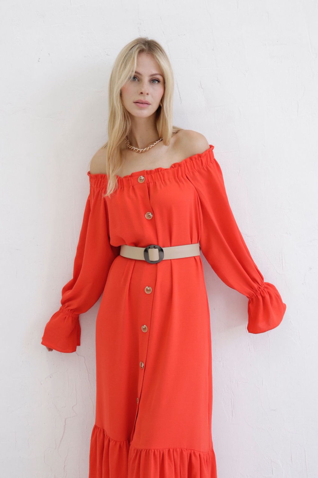 Длинное платье с открытыми плечами красное - Martichelli фото 4