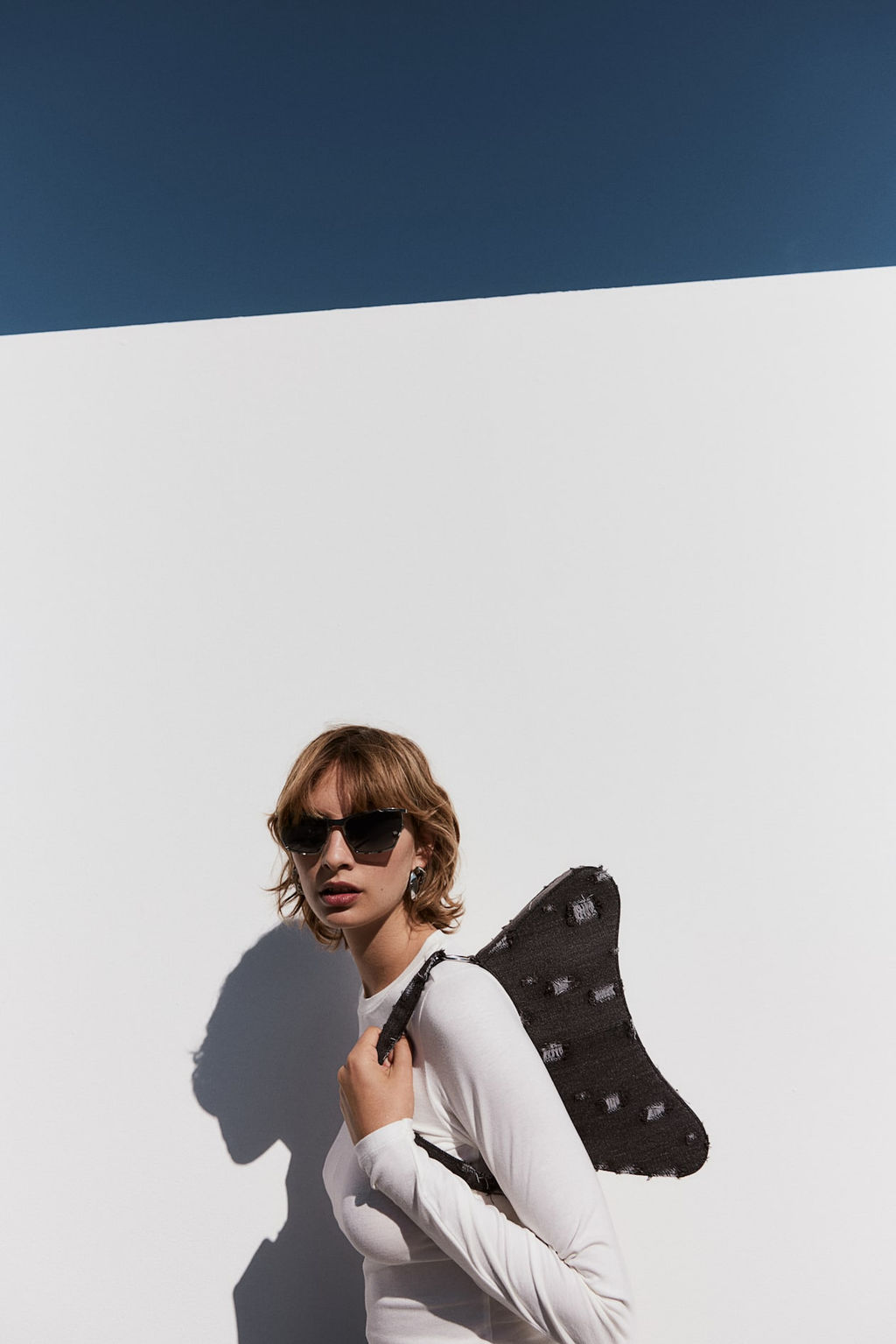 Bolso de hombro en denim con efecto desgastado - H&m фото 2