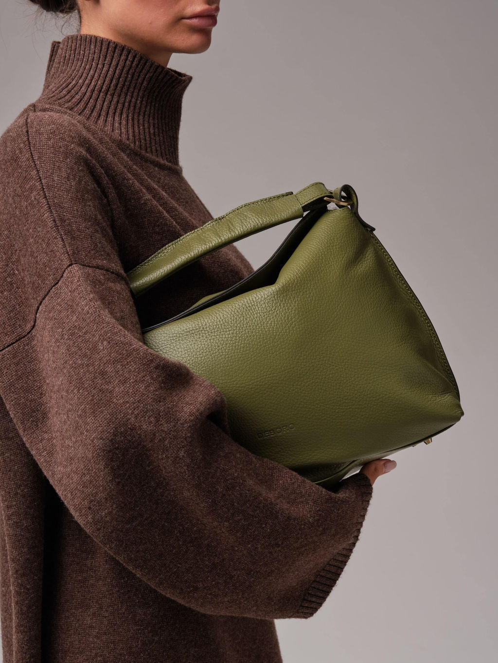 Кожаная сумка хобо Deboro 30900 зеленая водоросль