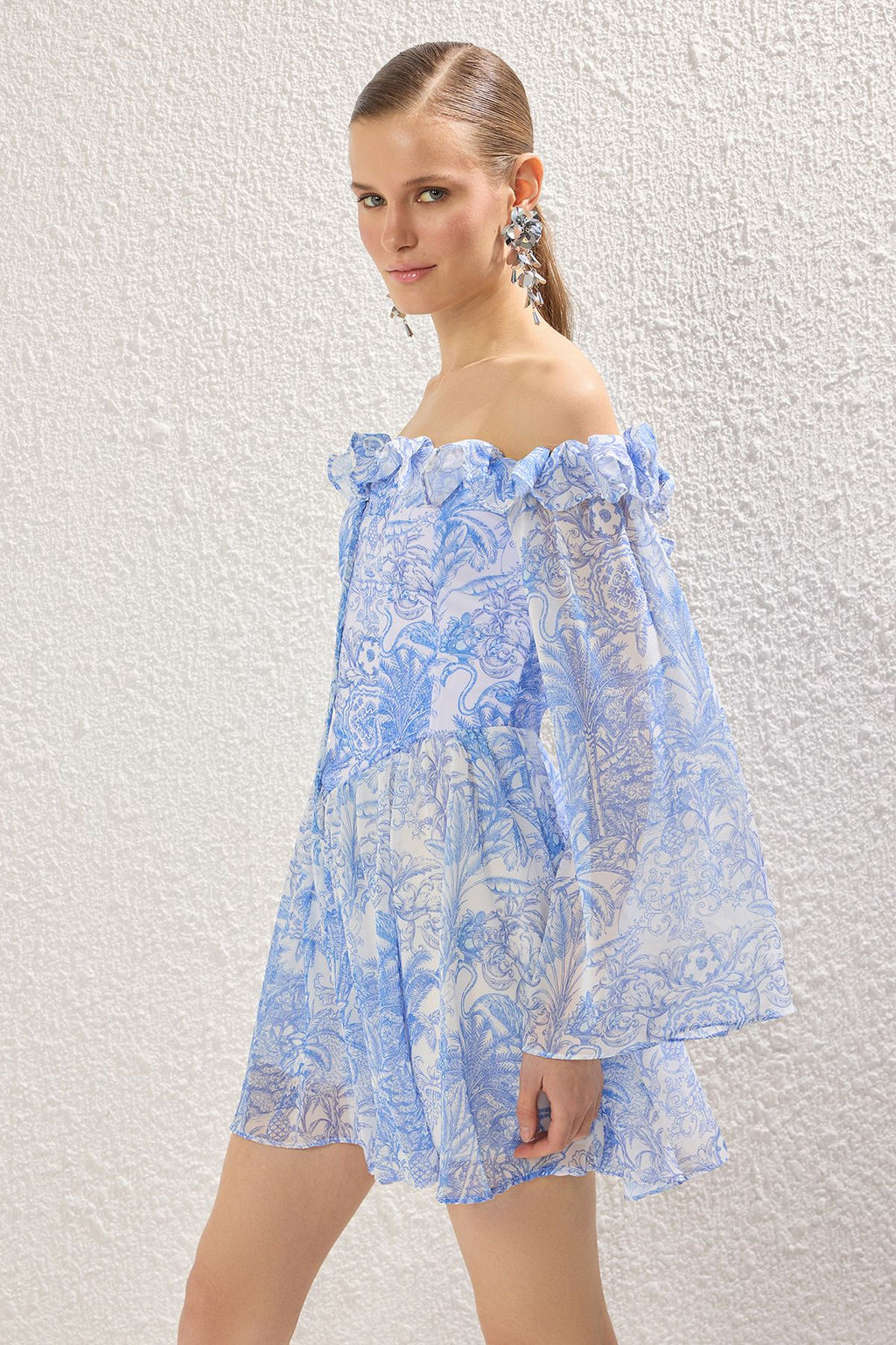 TRENDYOLMILLA Bridal Ekru A-Kesim Astarl? Volanl? Dokuma Sifon K?sa Dugun/Nikah S?k Abiye Elbise TPRSS23EL00096 фото 51