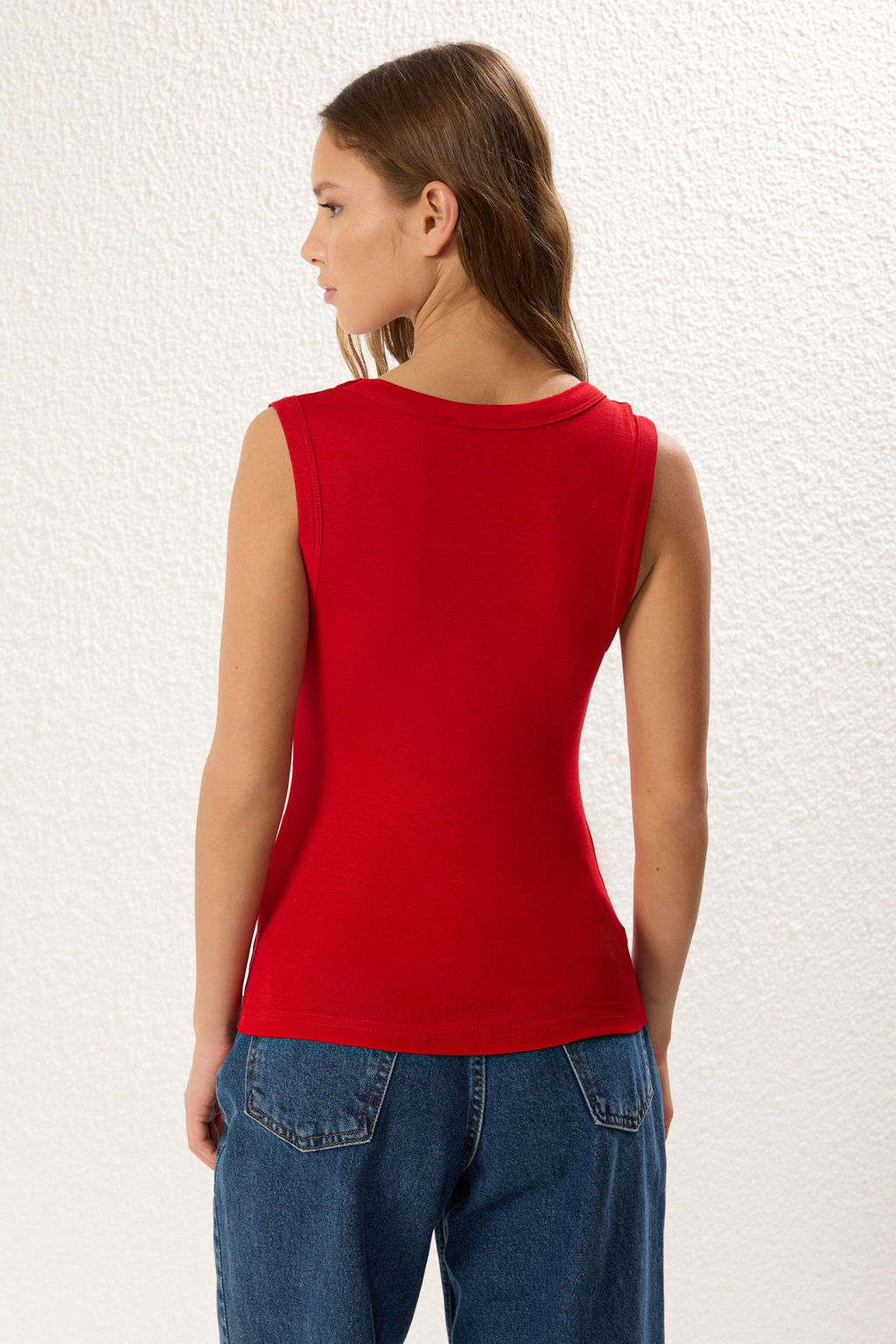 K?rm?z? Fitted/Vucuda Oturan Kolsuz Esnek Orme Atlet TWOSS25AL00022