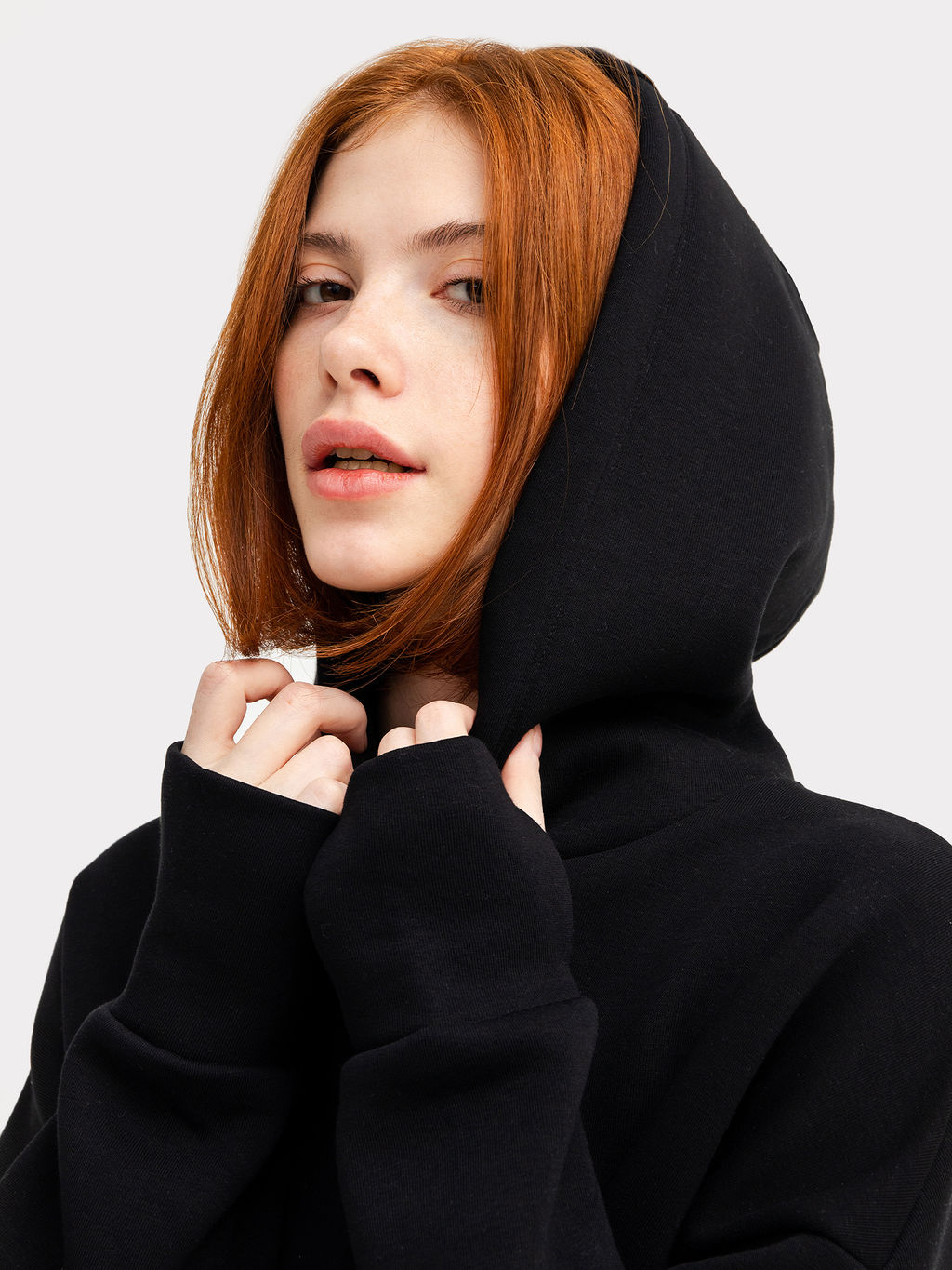 Анорак женский в черном цвете черный 122925 - Mark formelle фото 6