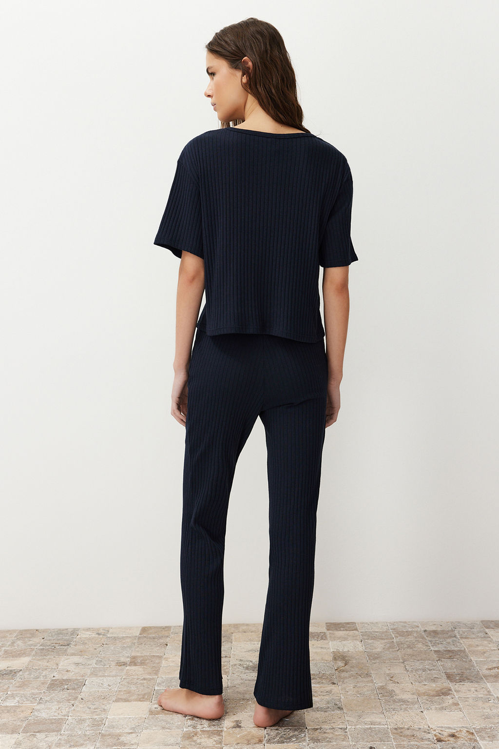 Trendyolmilla Lacivert Slogan Bask?l? Lastik Detayl? Fitilli T-shirt-Pantolon Orme Pijama THMSS21PT1016  фото 16