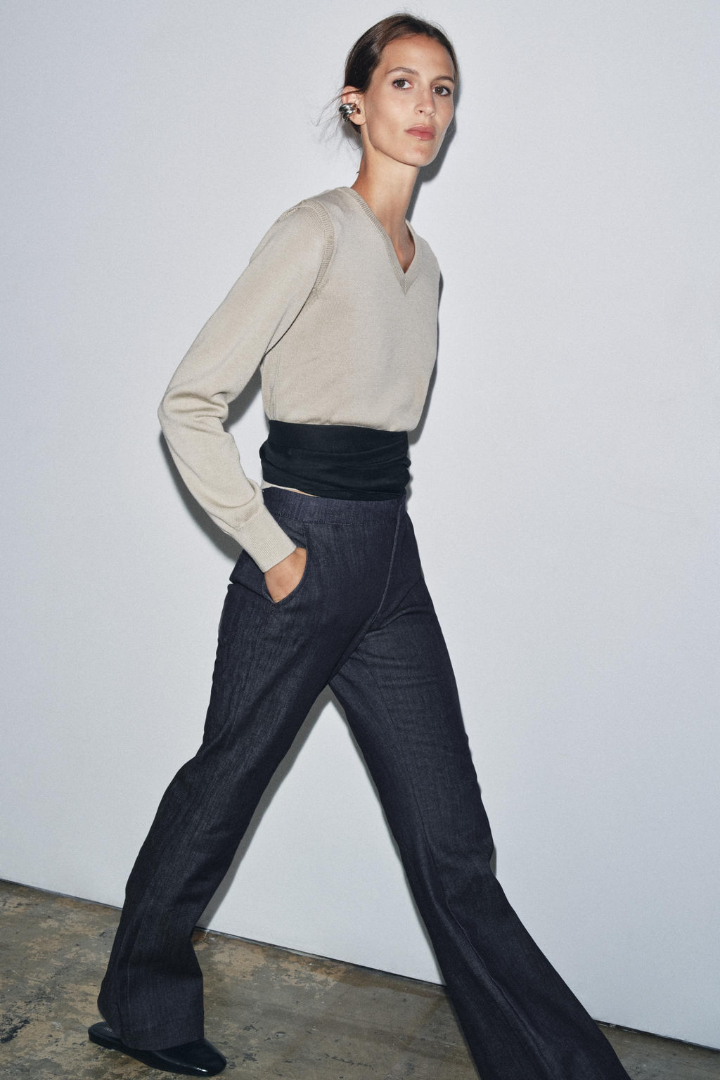ZW COLLECTION FLARE MID-RISE JEANS