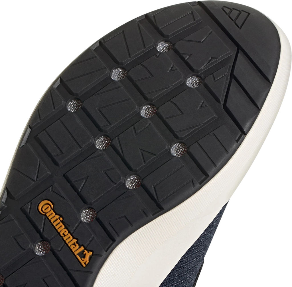 Кроссовки взрослые