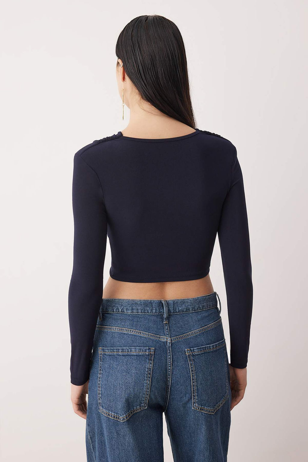 Siyah Toka Detayl? V Yaka Uzun Orme Sandy Party Bluz TPRAW26BZ00063 - Trendyolmilla фото 10