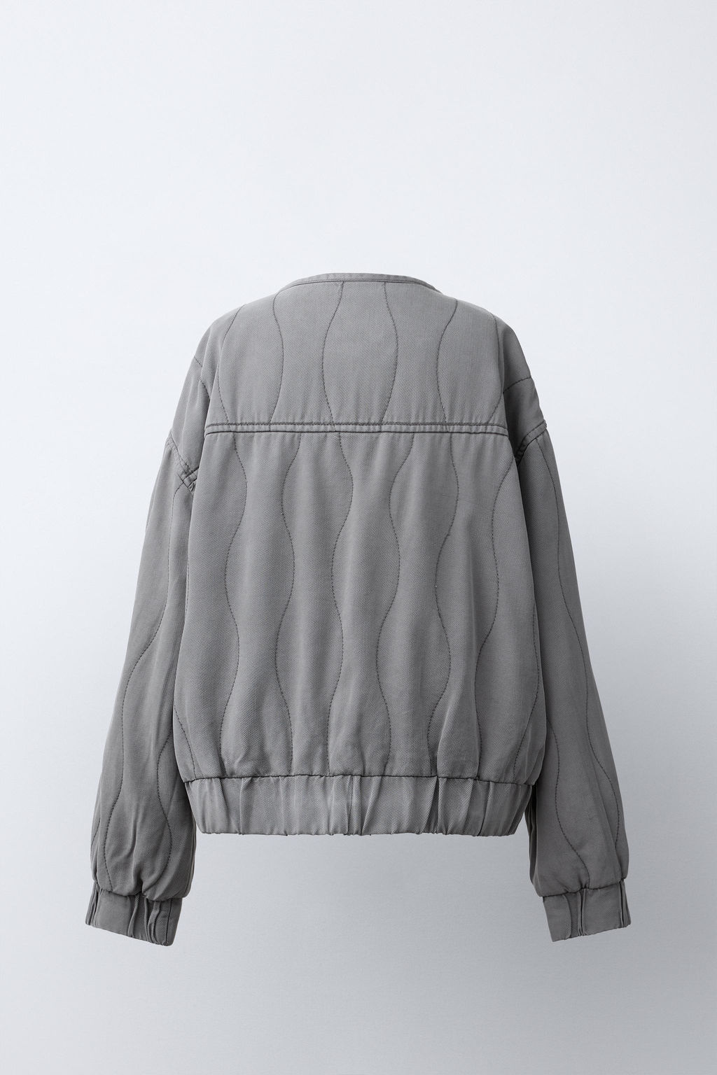 CAZADORA ACOLCHADA FLUIDA / Gris antracita