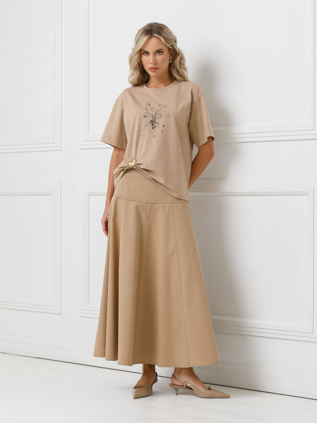 Футболка с принтом и брошью - Stilla фото 2