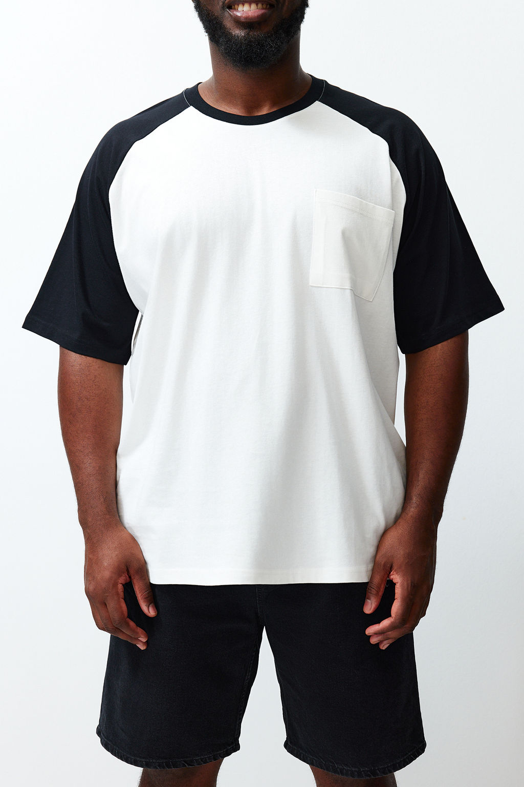 TRENDYOL MAN Buyuk Beden Ekru Oversize Cepli Renk Bloklu %100 Pamuklu T-Shirt TMNSS24BF00044 - Trendyolmilla фото 5