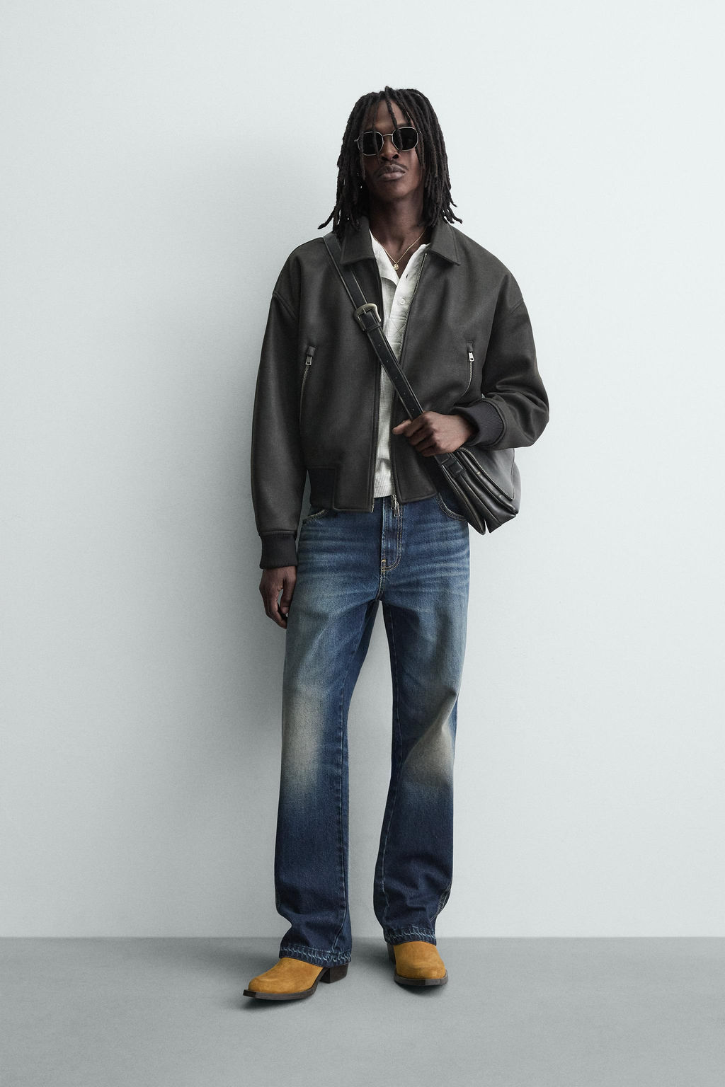 LEATHER EFFECT BOMBER JACKET - Zara фото 9