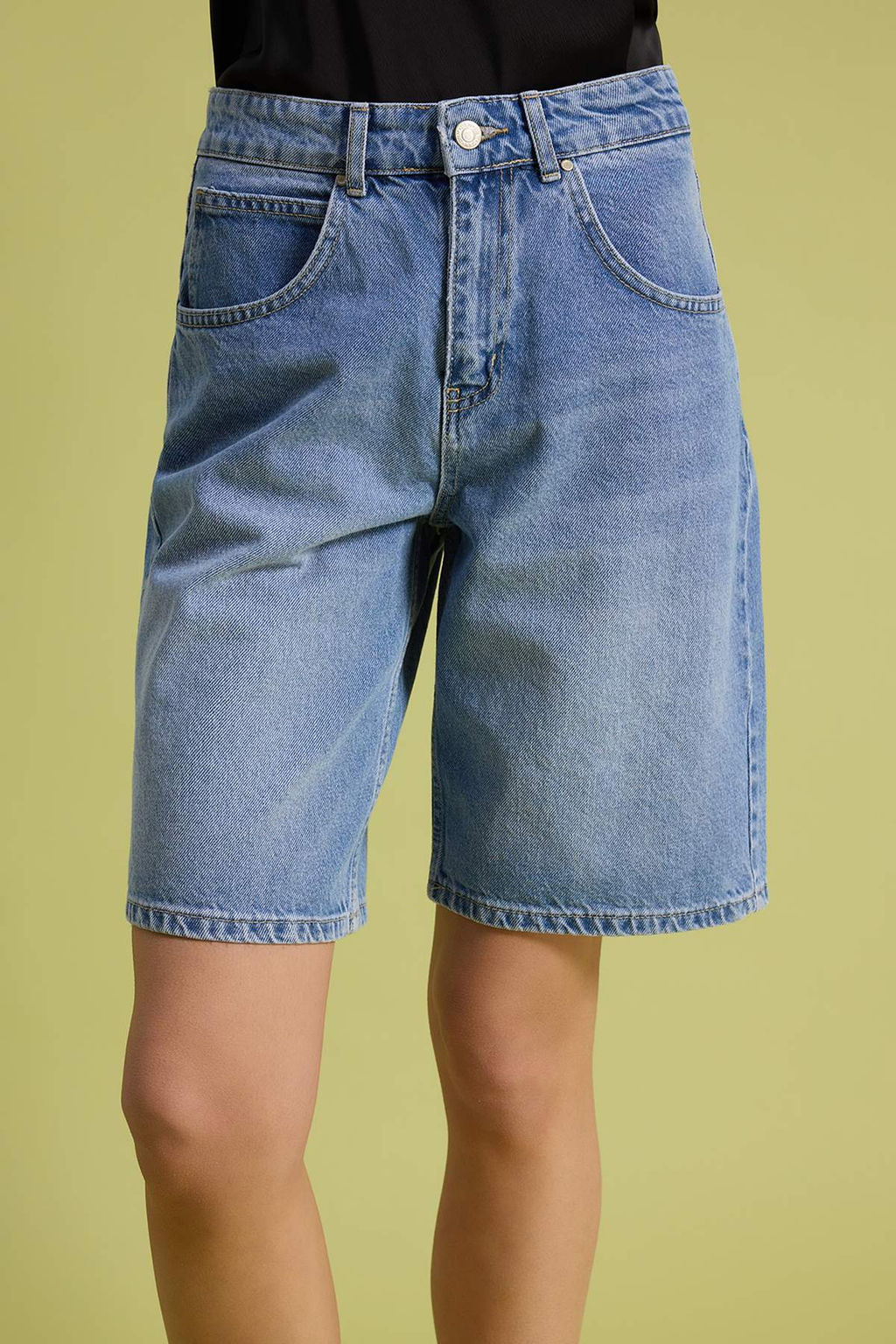 Mavi Yuksek Bel Denim Bermuda TWOSS26SR00106 - Trendyolmilla фото 7