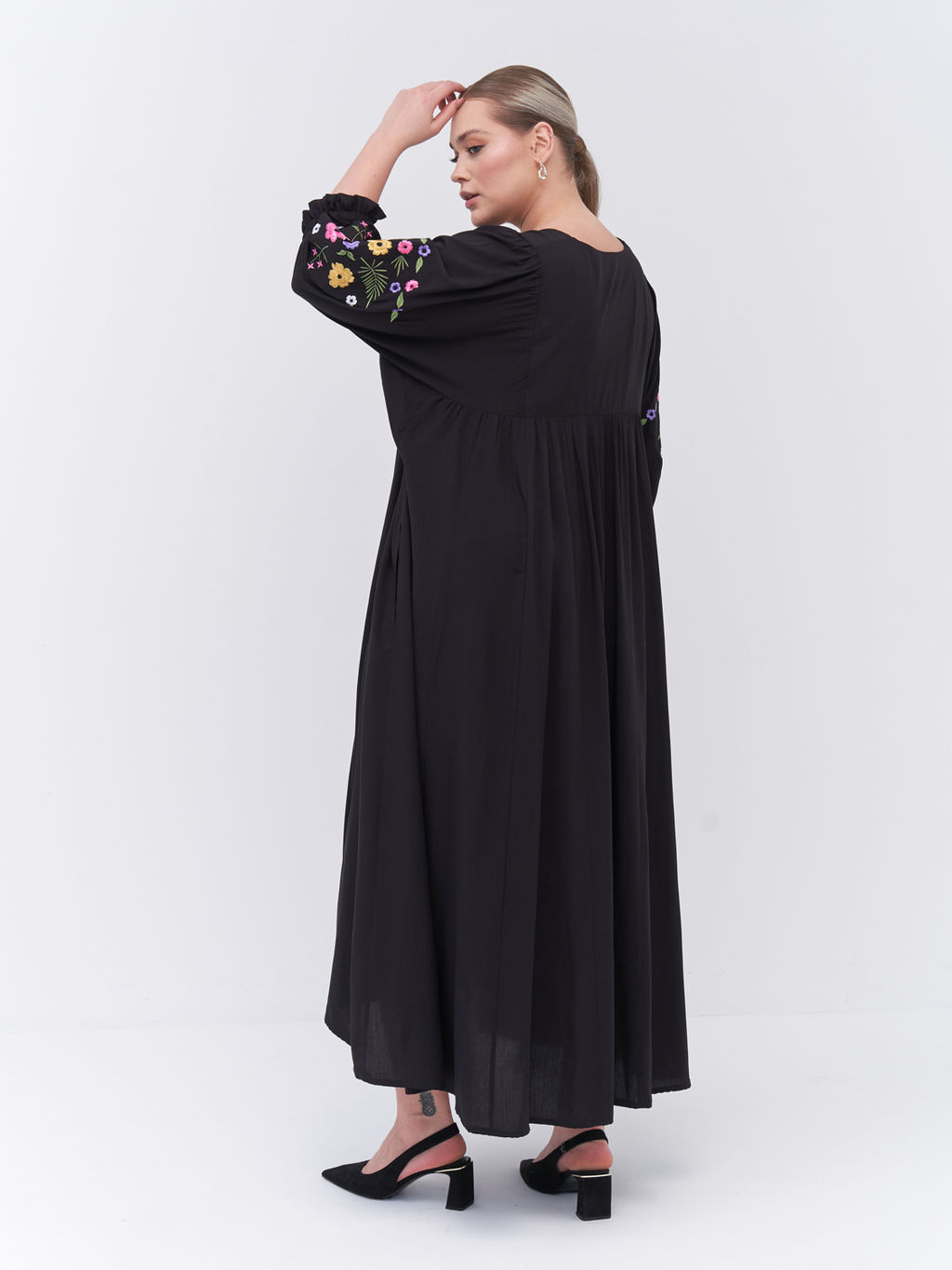 Платье с вышивкой PP29904BLK01 - Артесса фото 9