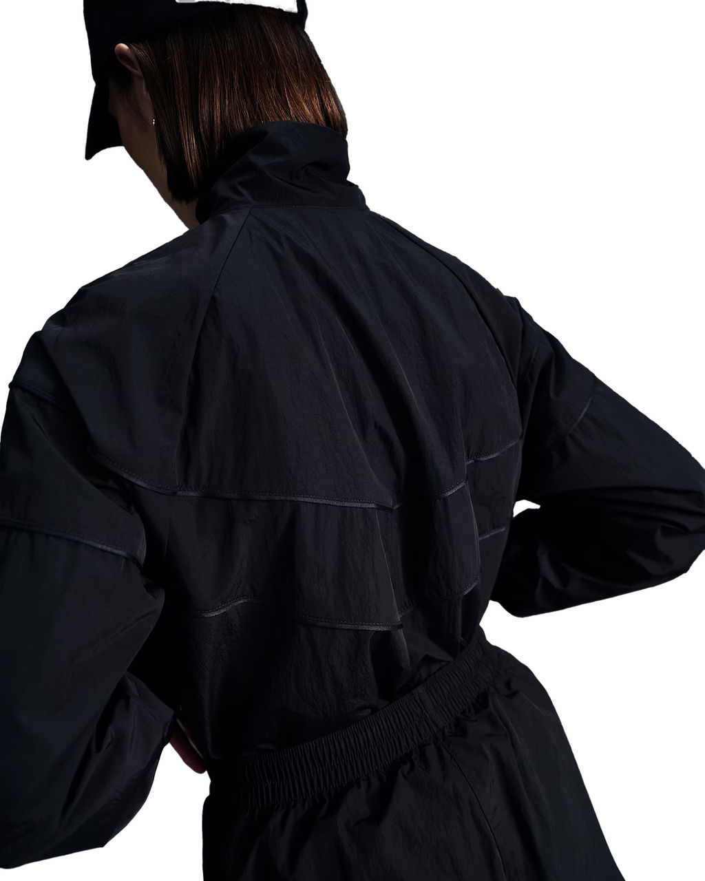 Ветровка женская