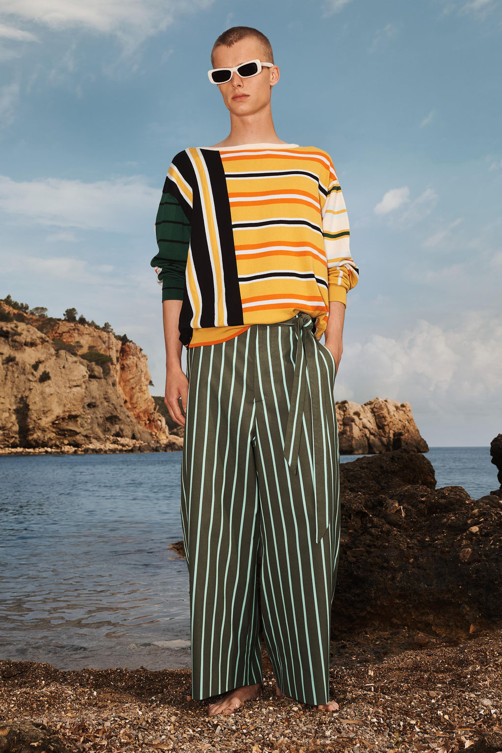 LIMITED EDITION CONTRAST STRIPED SWEATER