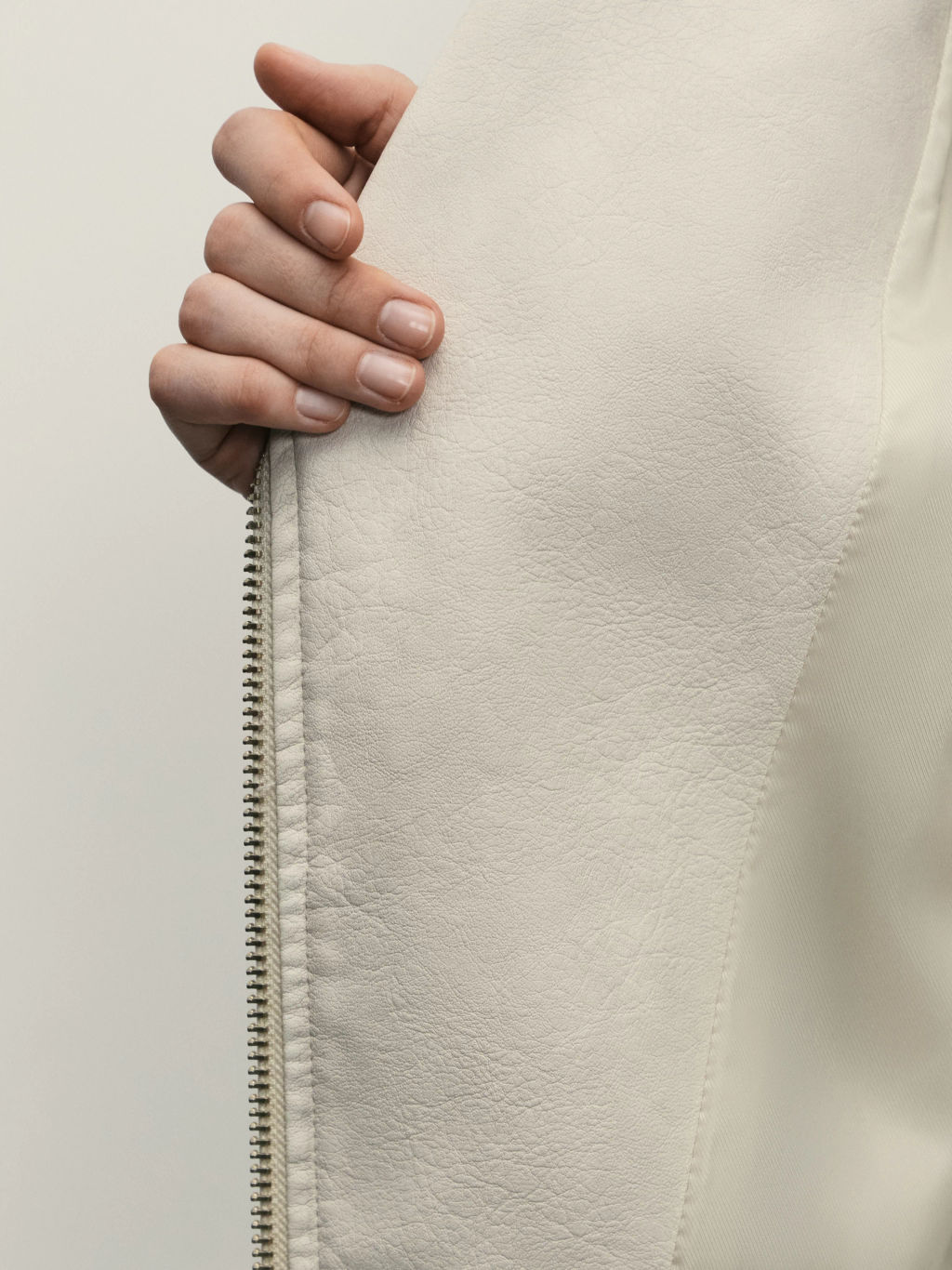 Куртка-косуха из искусственной кожи / Zarina  фото 9