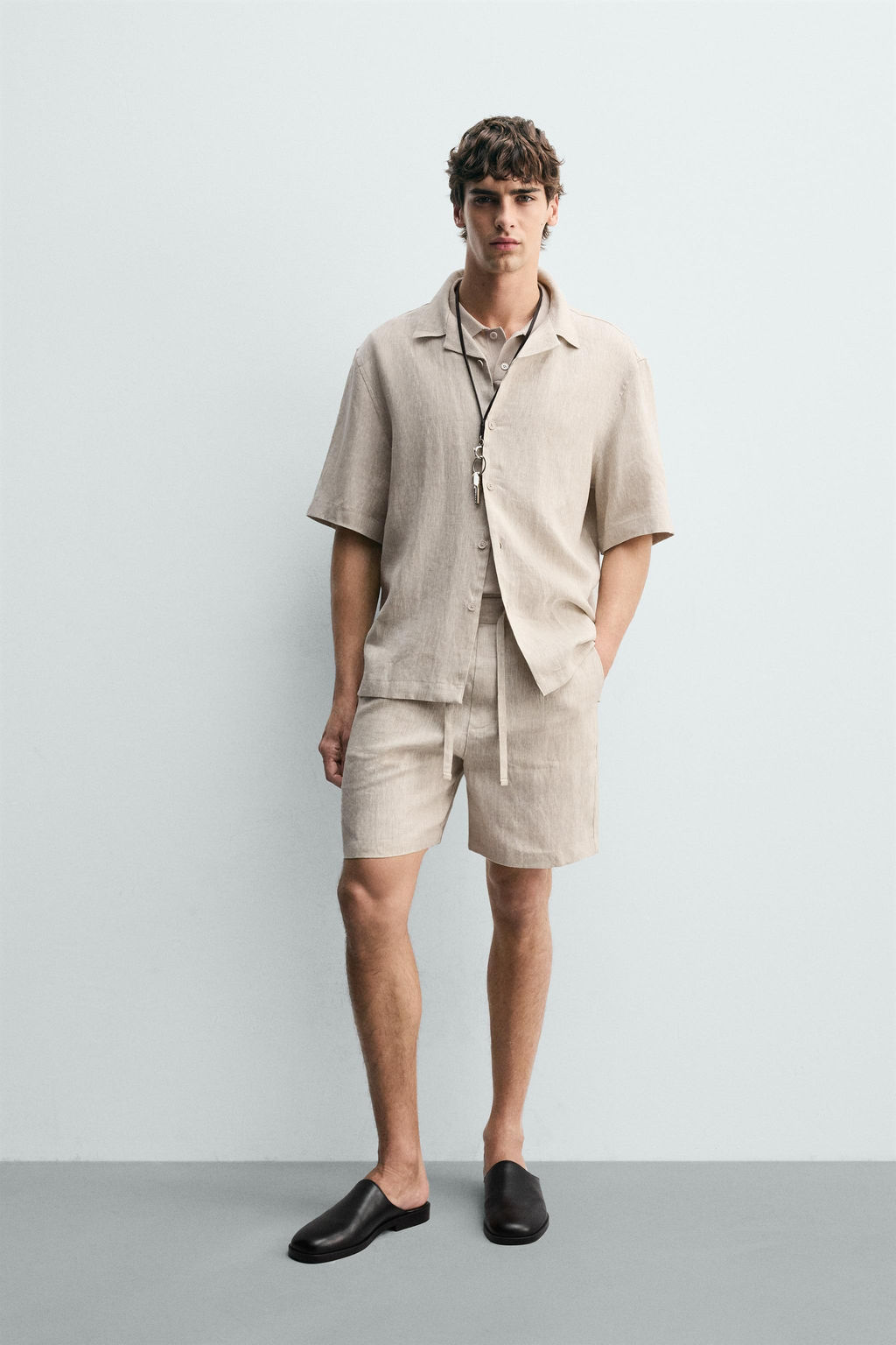 100% LINEN RELAXED FIT BERMUDA SHORTS