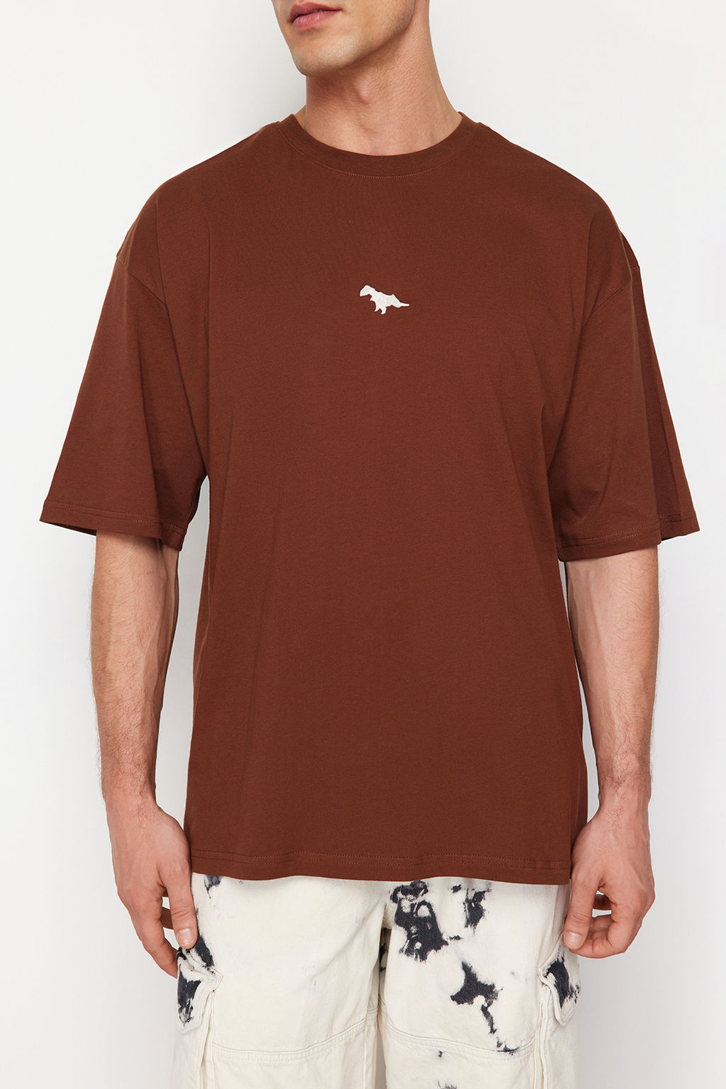 TRENDYOL MAN Siyah Oversize/Genis Kesim K?sa Kol Manzara Nak?sl? %100 Pamuklu T-Shirt TMNSS23TS00243 - Trendyolmilla фото 5