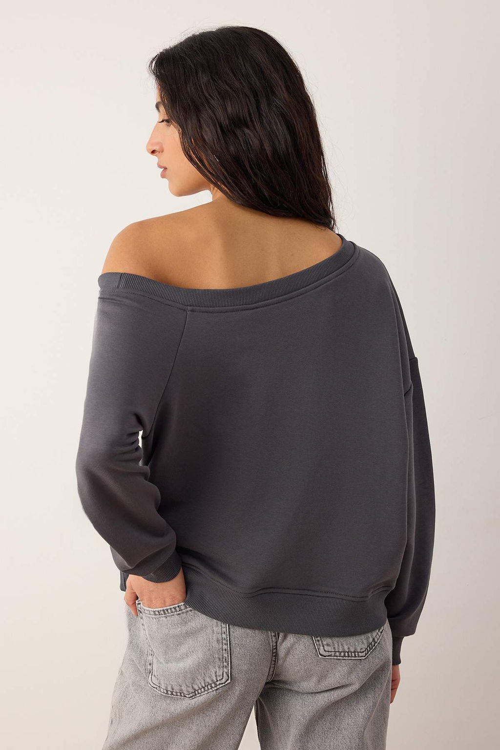 Teen Antrasit Slogan Bask?l? Ac?k Omuzlu Orme Sweatshirt TWOAW26SW00201 - Trendyolmilla фото 4