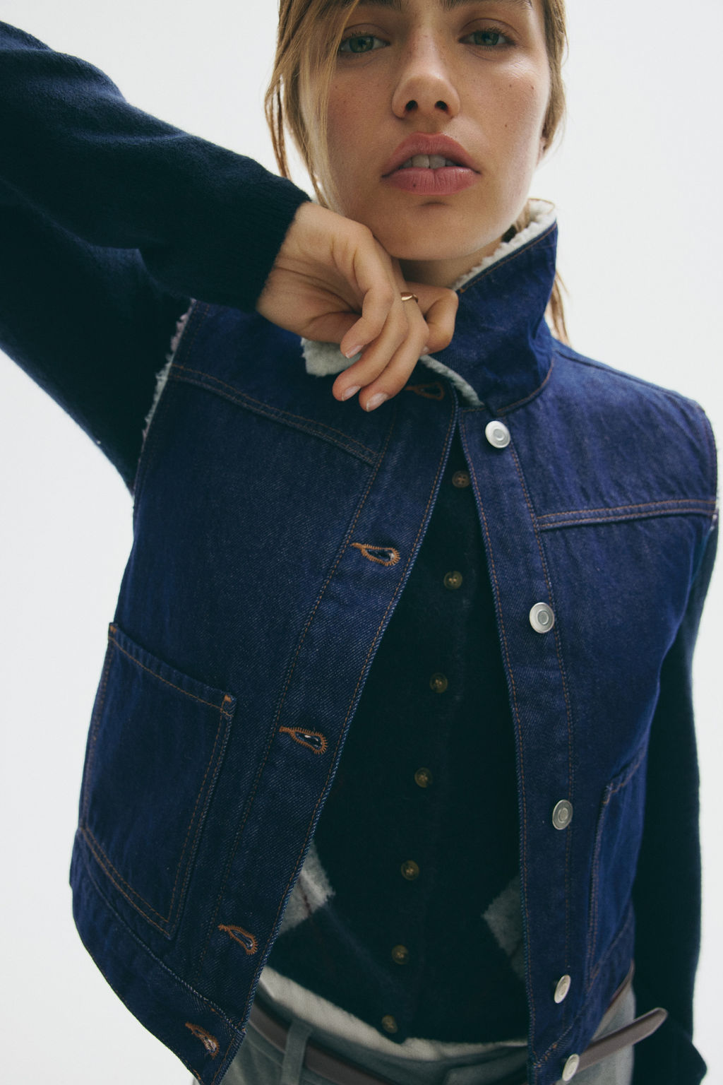 Chaleco denim de doble faz - H&m фото 3