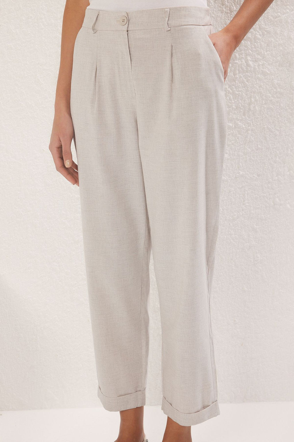 TRENDYOLMILLA Bej Duble Paca Arka Beli Lastikli Pantolon TWOSS25PL00094  фото 4