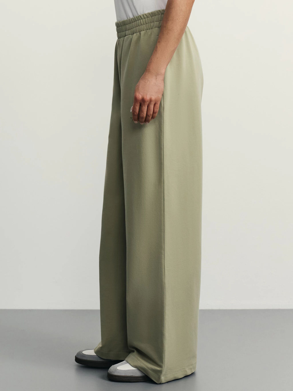 Базовые широкие трикотажные брюки / Zarina  фото 3