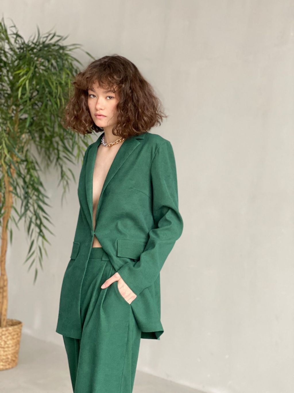 9318 Костюм брючный изумрудный - Martichelli фото 6