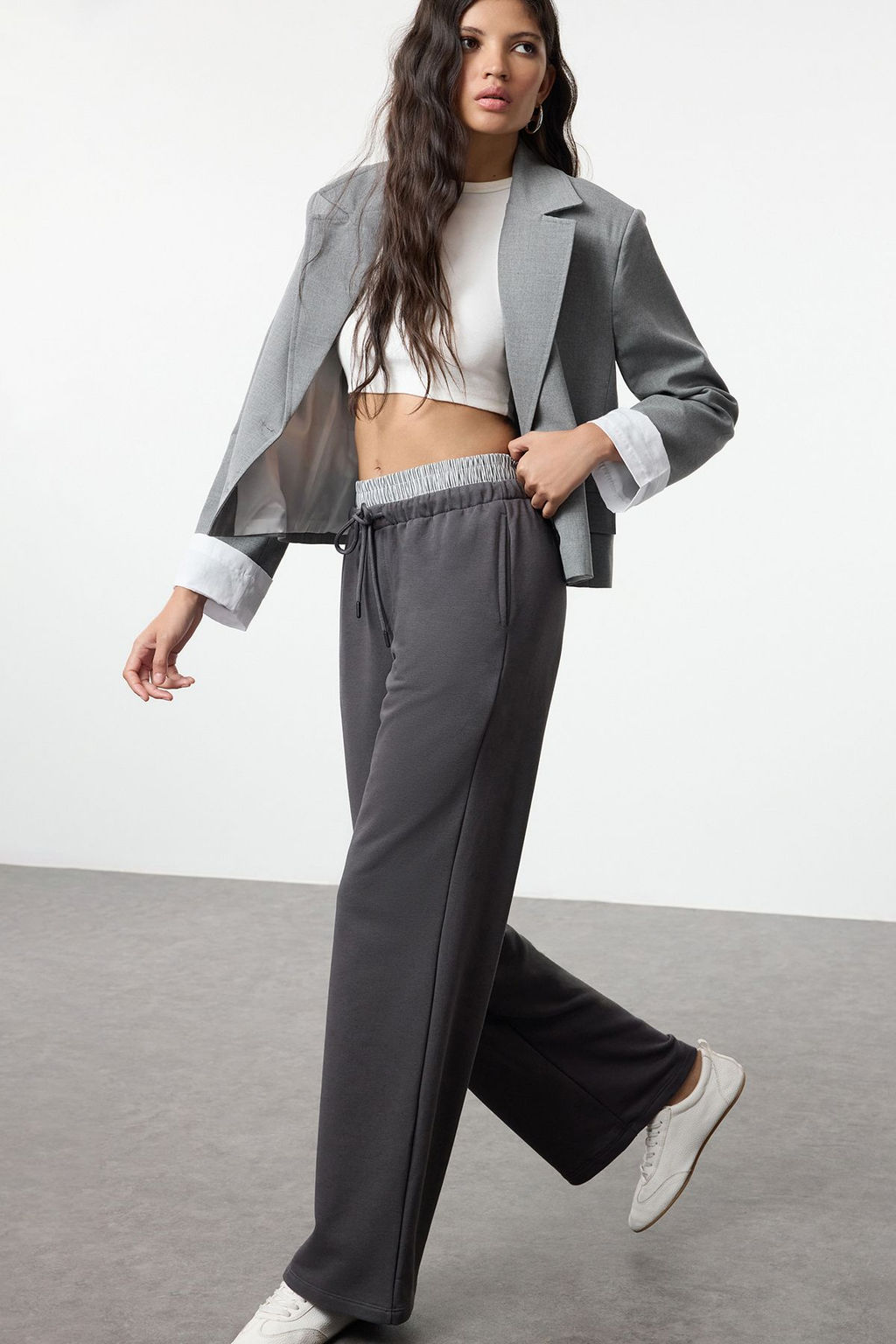 Antrasit Lastik Bel Detayl? Straight/Duz Kal?p Orme Esofman Alt? Pantolon TWOAW25EA00013 - Trendyolmilla фото 2