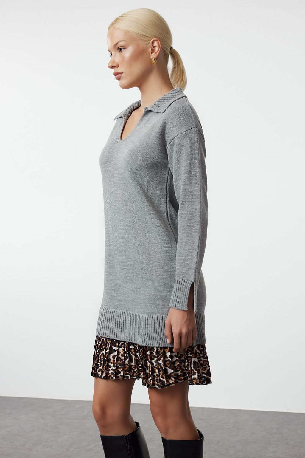 TRENDYOLMILLA Koyu Gri Mini Triko Garnili Elbise TWOAW25EL00061 фото 2