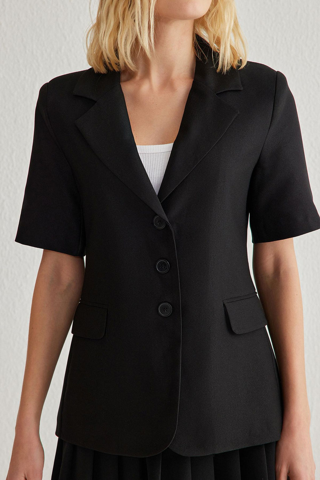 TRENDYOLMILLA Siyah K?sa Kollu Kemersiz Dokuma Blazer Ceket TWOSS25BC00002  фото 3