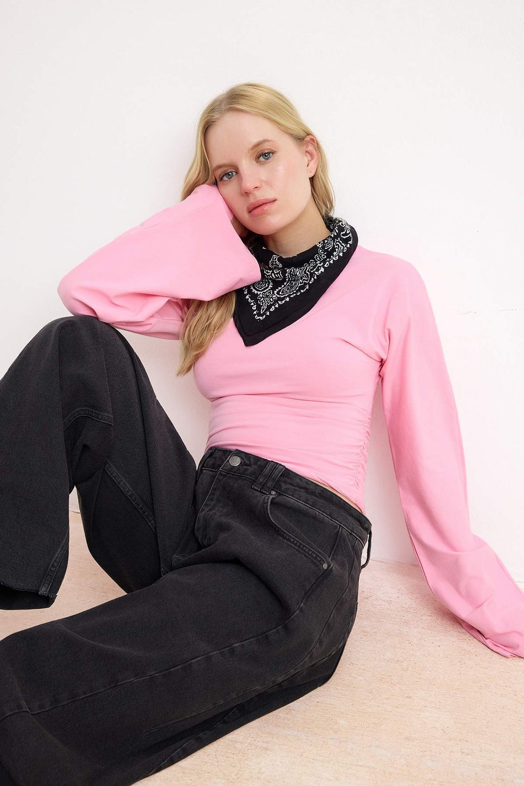 Pembe Ispanyol Kol Buzgu Detayl? Regular/Normal Kal?p Orme Bluz TWOAW26BZ00293