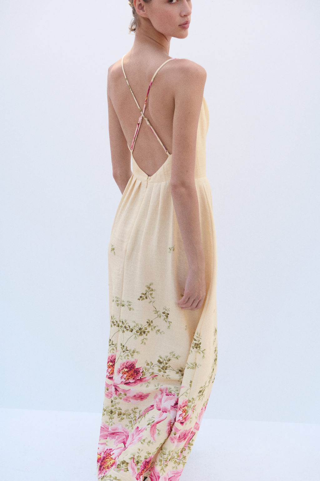 Vestido de tirantes espagueti con vuelo - H&m фото 3