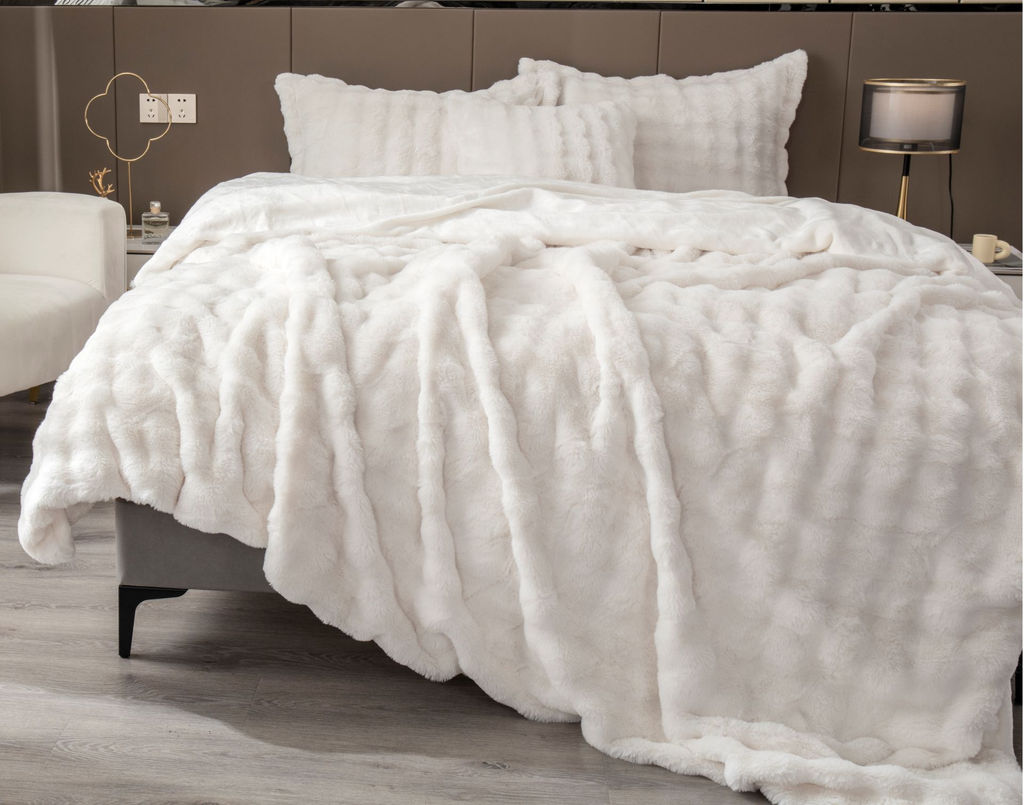 Покрывало декоративное Shinshilla buffy (молоко) 160х220