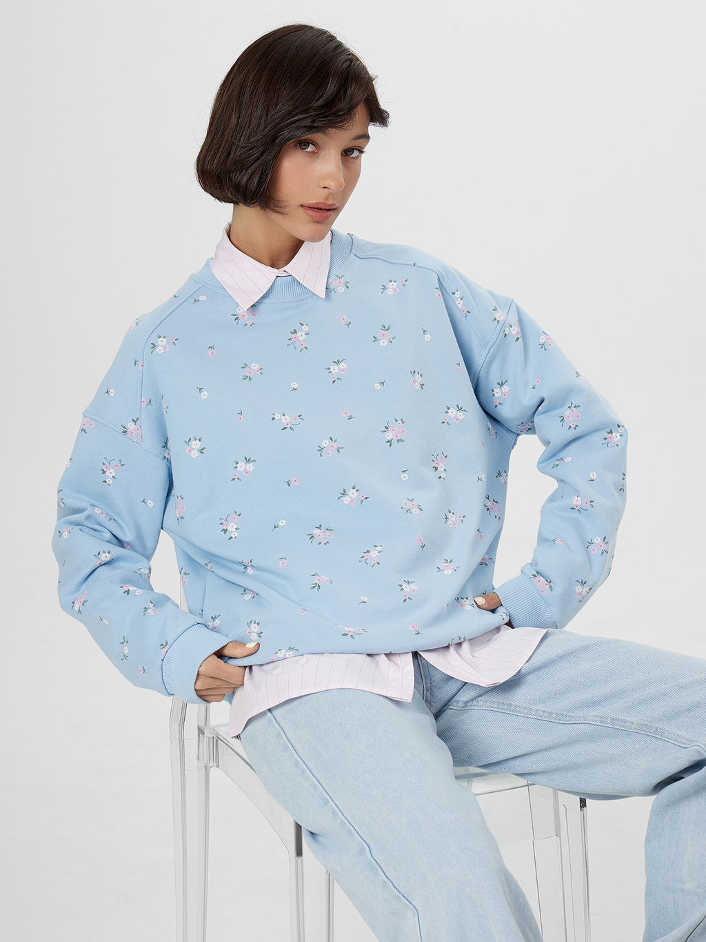 Свитшот женский голубой с цветочным принтом - Mark formelle фото 7