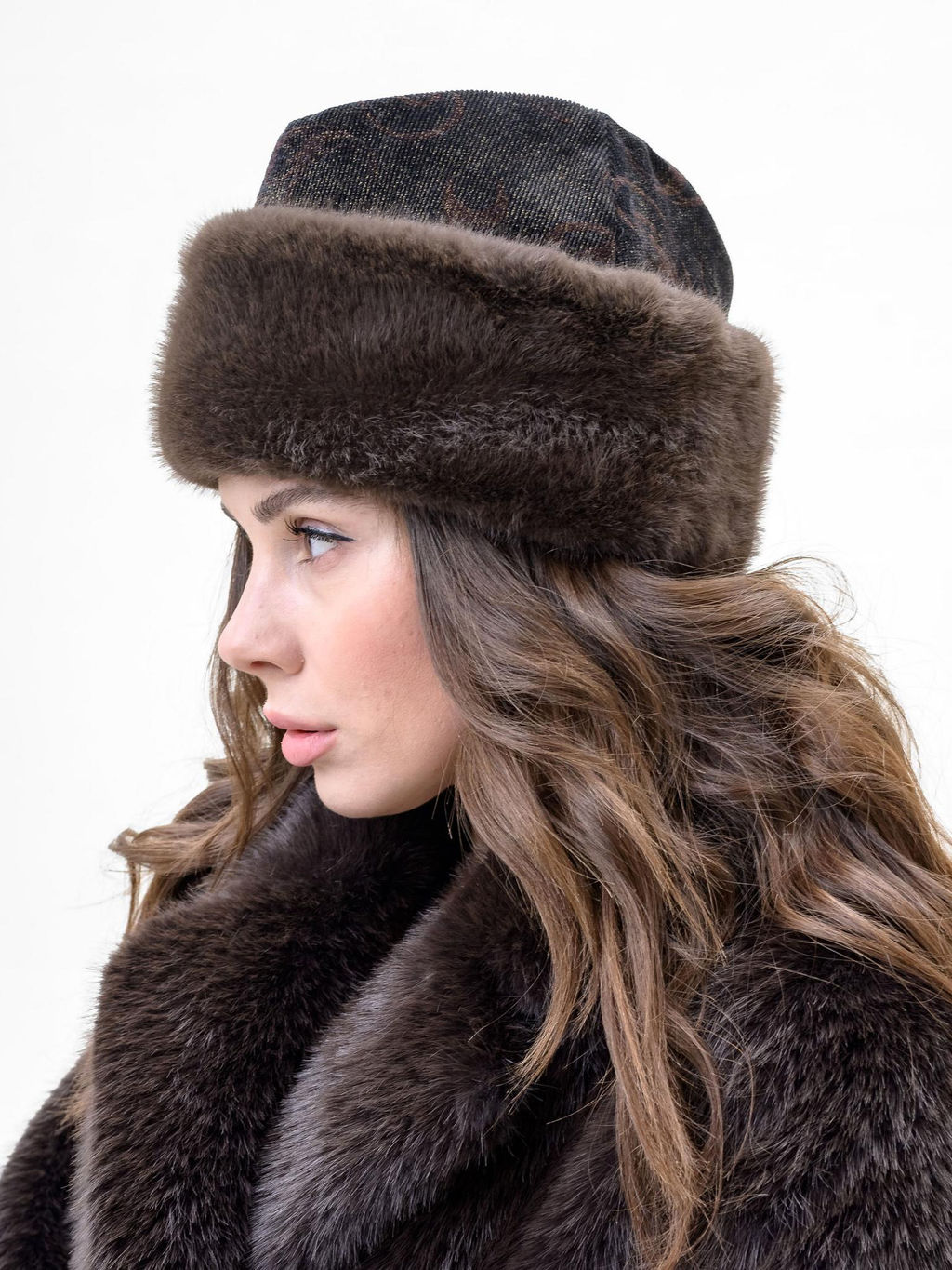 П26-34 Пилотка вельветовая с мехом "норка"